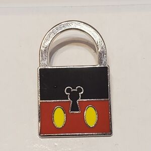Disney Pin Trading Mickey Character Pad Lock Limited Release Collection Pin